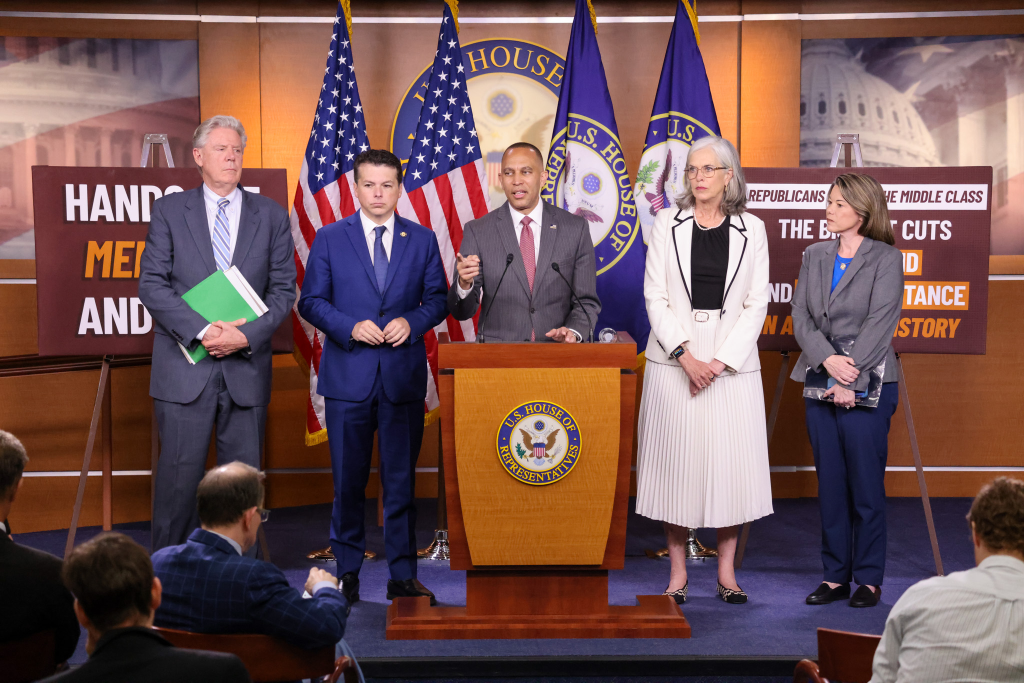 Democrats Push Discharge Petition to Block GOP Medicaid, SNAP Cuts